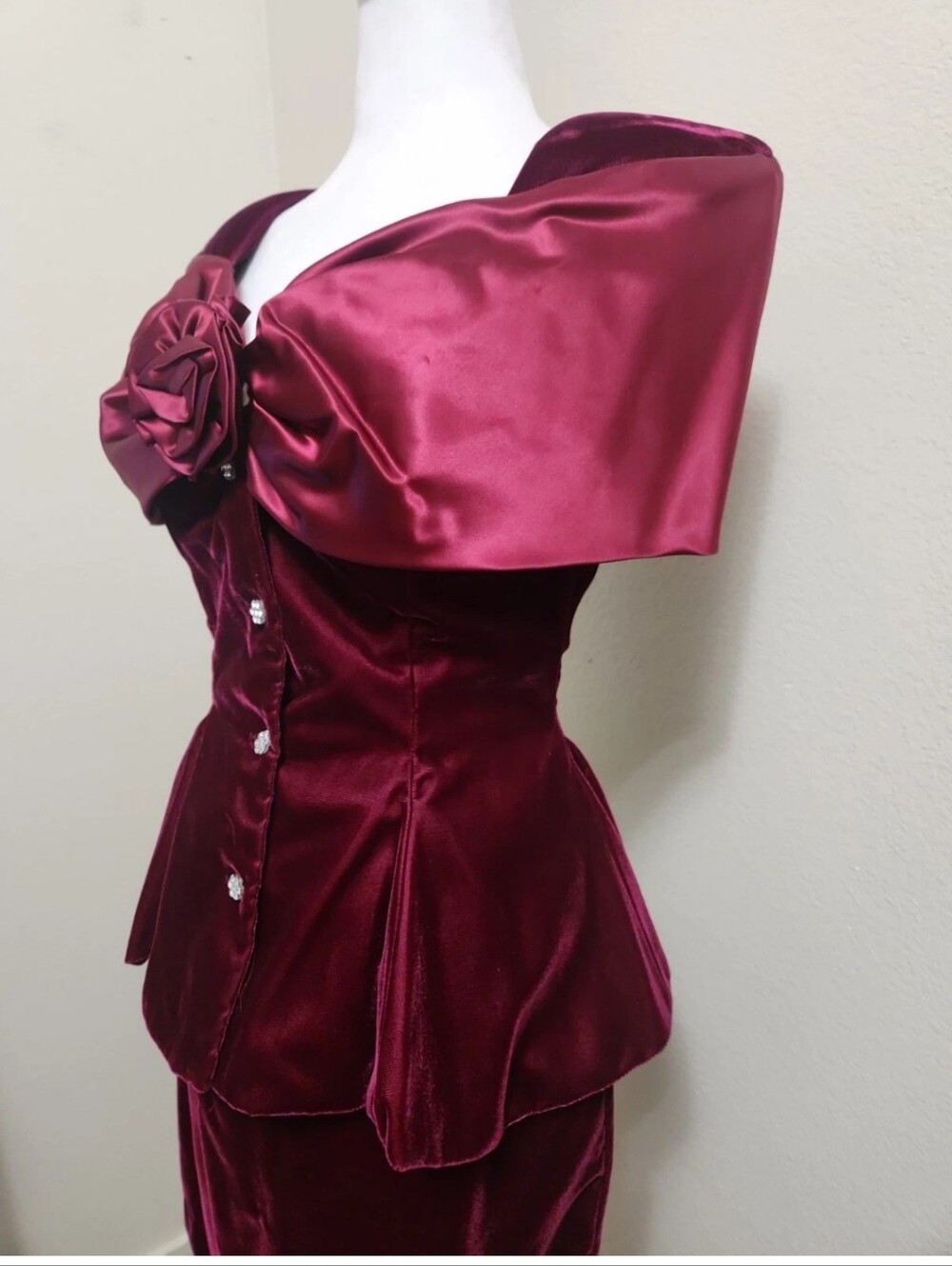 Vintage 80s 90s On On Fashions (OON) Burgundy Velvet & Satin Peplum Dress Size 5 - Picture 6 of 16